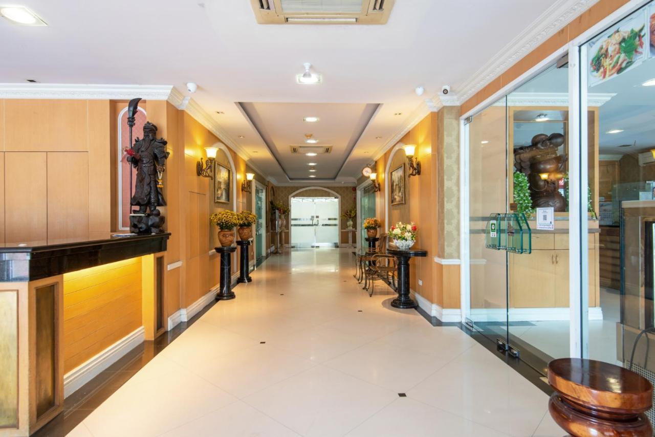 Metro Point Bangkok Hotell Eksteriør bilde