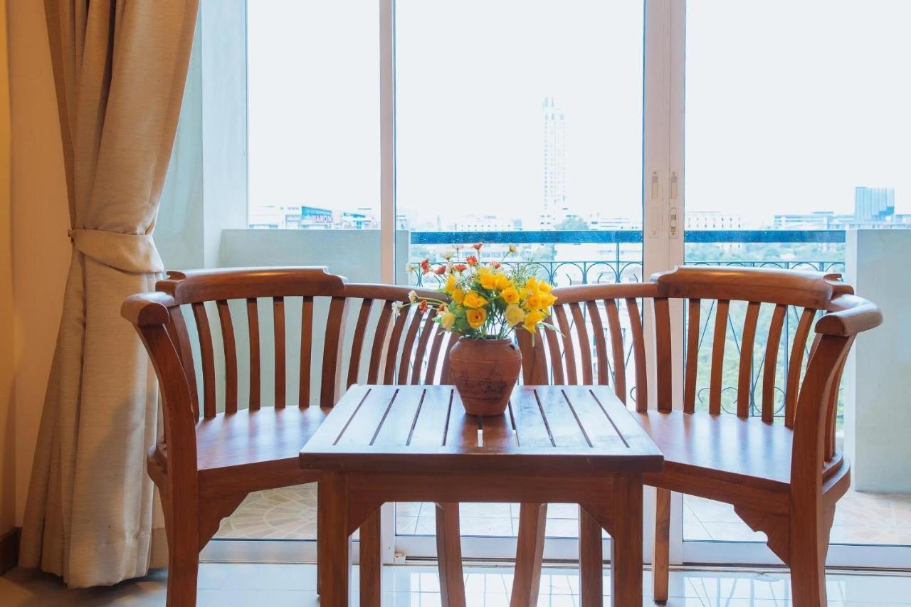 Metro Point Bangkok Hotell Eksteriør bilde