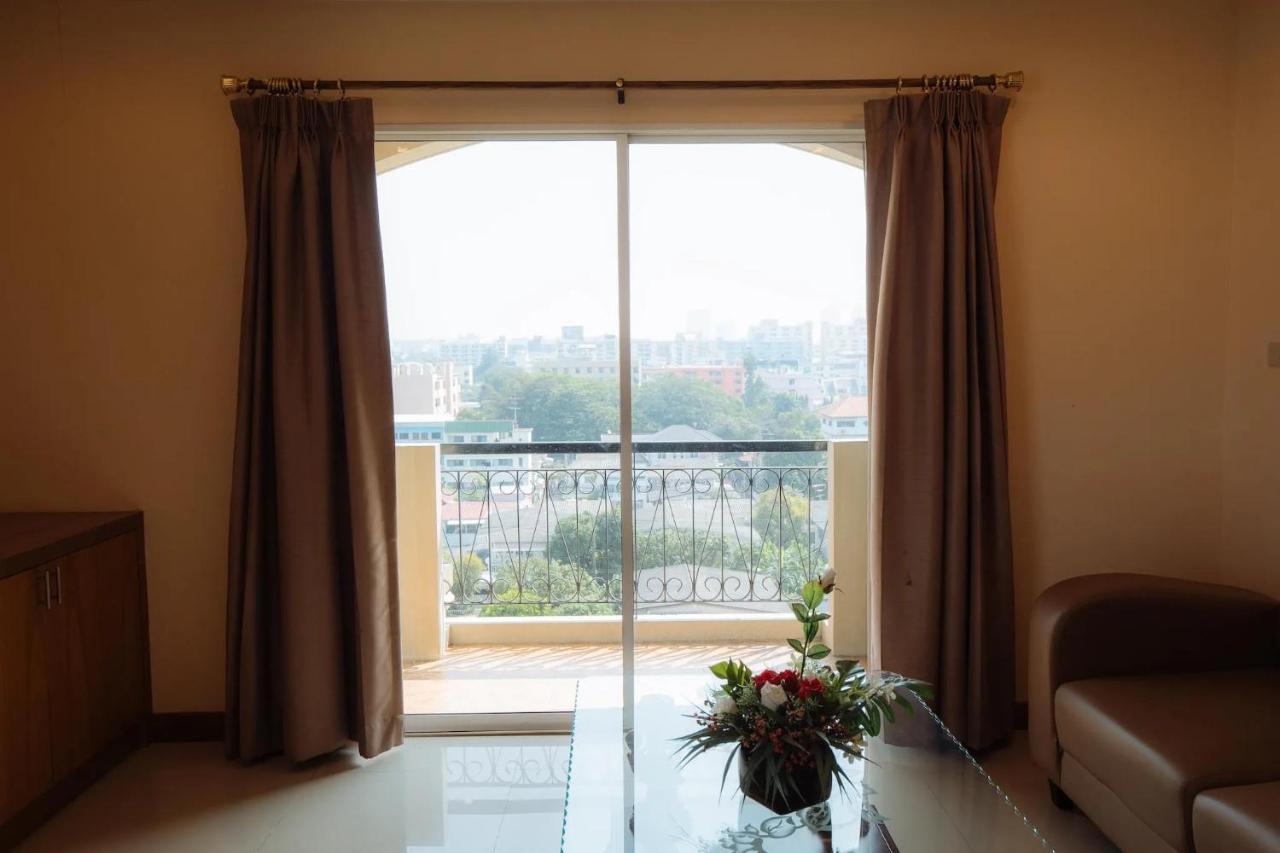 Metro Point Bangkok Hotell Eksteriør bilde