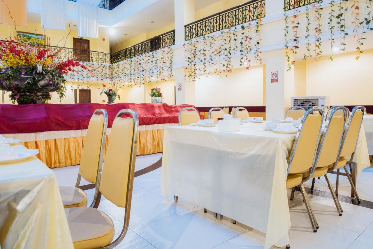Metro Point Bangkok Hotell Eksteriør bilde